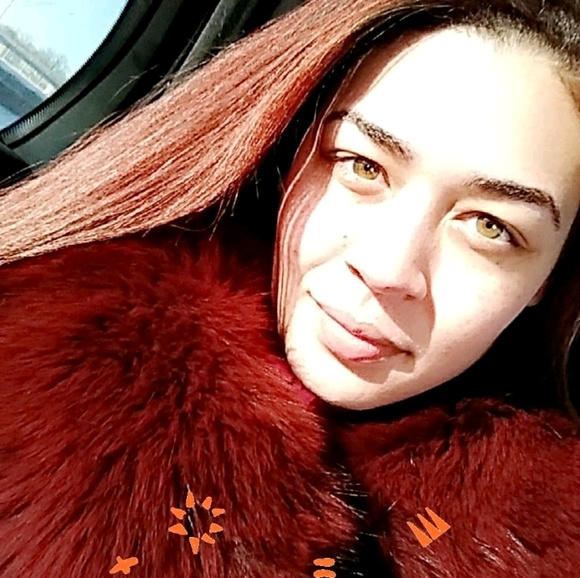 Meet your Posher, Whitney - Picture 1 of 1